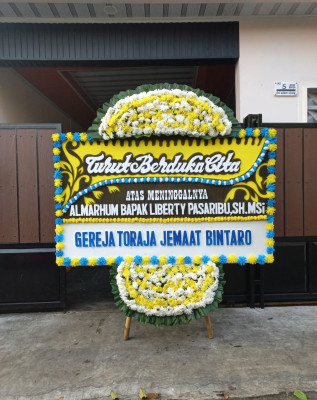 Papan Bunga Duka di Pemahan